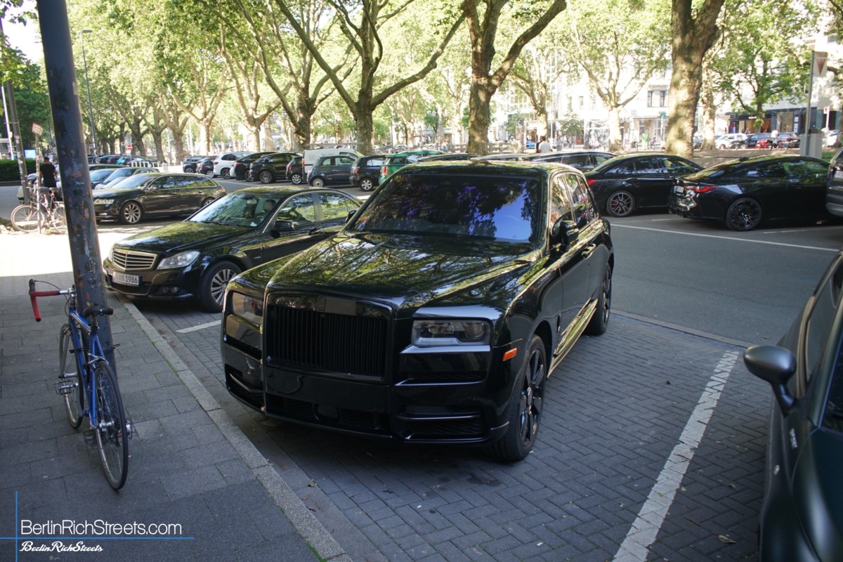 Rolls-Royce Cullinan spotted in Düsseldorf — BerlinRichStreets